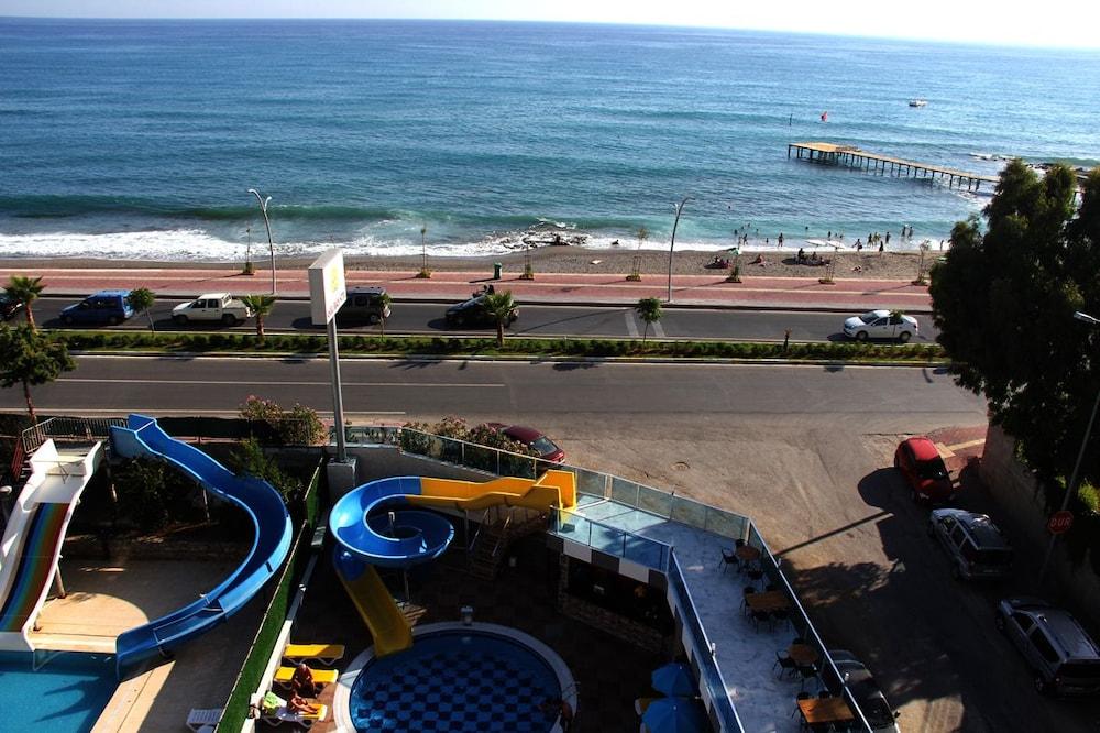 Merlin Beach Park Hotel Tosmur ภายนอก รูปภาพ