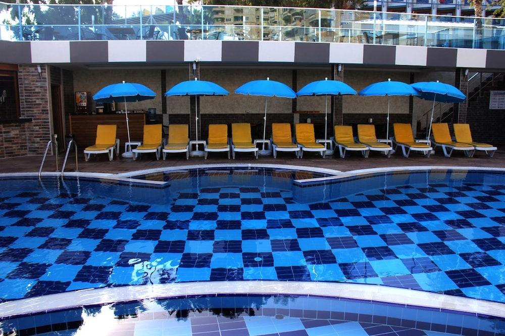 Merlin Beach Park Hotel Tosmur ภายนอก รูปภาพ